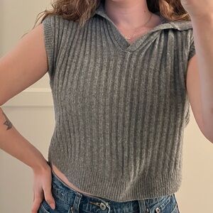 Ribbed Sleeveless Knit Top - Gray